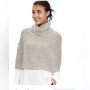 BANANA republic cropped turtleneck neutral poncho medium